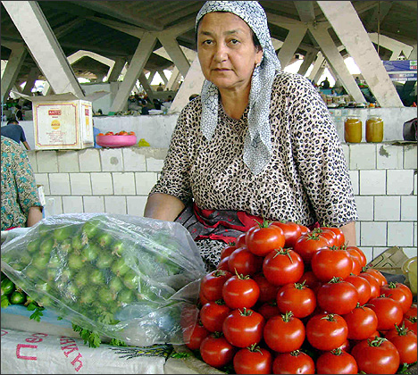 Многие ташкентцы по-прежнему предпочитают отовариваться на оптовых рынках и сельскохозяйственных базарах