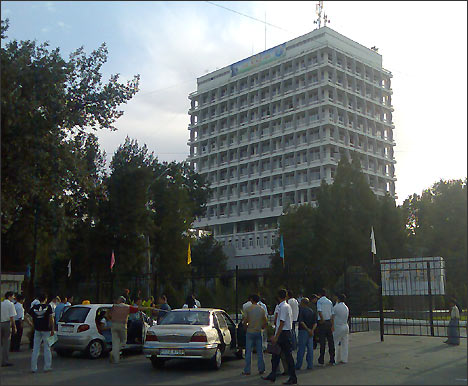 Главное административное здание Ташкентского госуниверситета