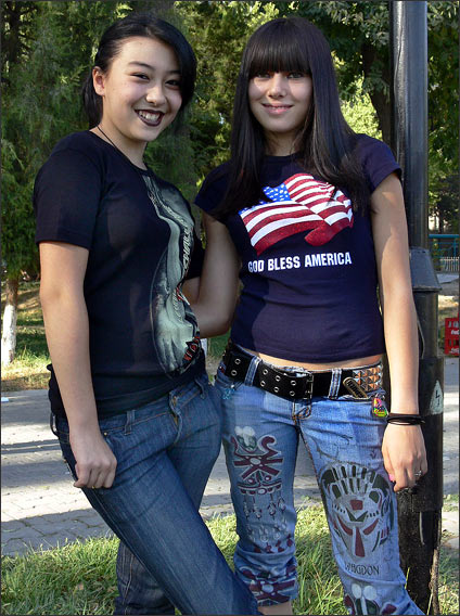 Ташкент, джинсовые девушки