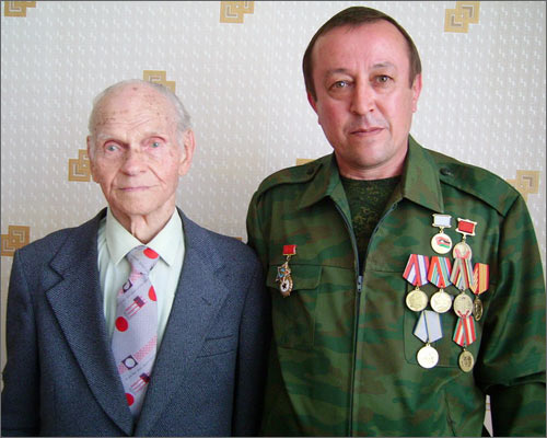 Ветераны двух войн - Павел Бечихин и Уткир Мухрумбаев