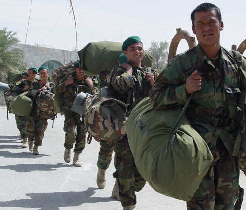 Солдаты афганской национальной армии