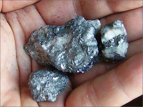 Серебряная руда Кумушкана