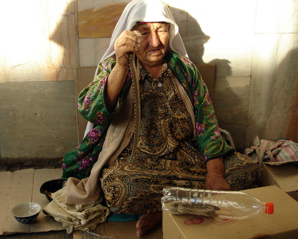 Змеи на узбекском базаре