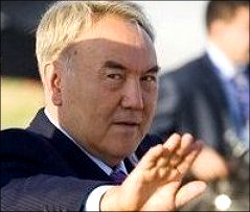 Нурсултан Назарбаев против критики