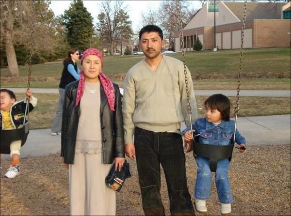Джамшид Мухторов с семьей вскоре после приезда в США