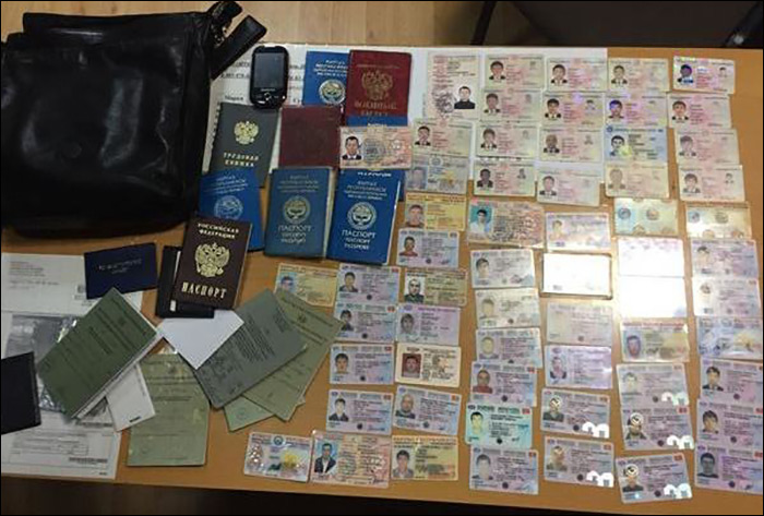 В Москве у подозреваемых в бандитизме граждан Киргизии изъяли 35 паспортов