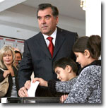 Президентские выборы в Таджикистане состоялись. Наблюдатели оценивают их по-разному