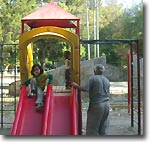 Ташкент: На месте детской площадки, построенной ЛУКойлом, появится гипермаркет