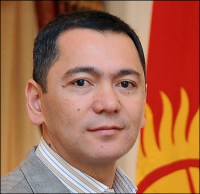 Кто такой Омурбек Бабанов? Роза Отунбаева вручила бразды правления вице-премьеру свергнутого правительства