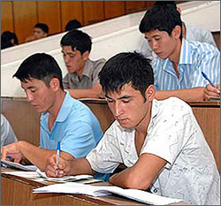 Высшее образование в Узбекистане: Коррупция, замшелость и никакой свободы