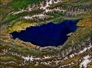 Что сливают в Иссык-Куль? Начинается регулярный экологический мониторинг озера
