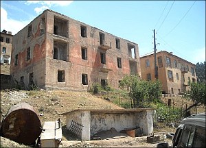 Таджикистан: Путешествие по руинам, или Что творится в Зарнисоре?