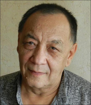 «Весёлая» жизнь узбекского кинорежиссера Алишера Хамдамова, или «Крышка с дыркой»