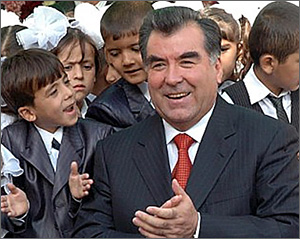 Эмомали Рахмон: Главный архитектор Таджикистана и его святой пойандоз